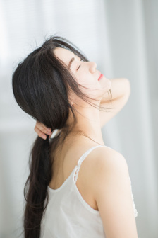 洛奇英雄传女妖爆衣